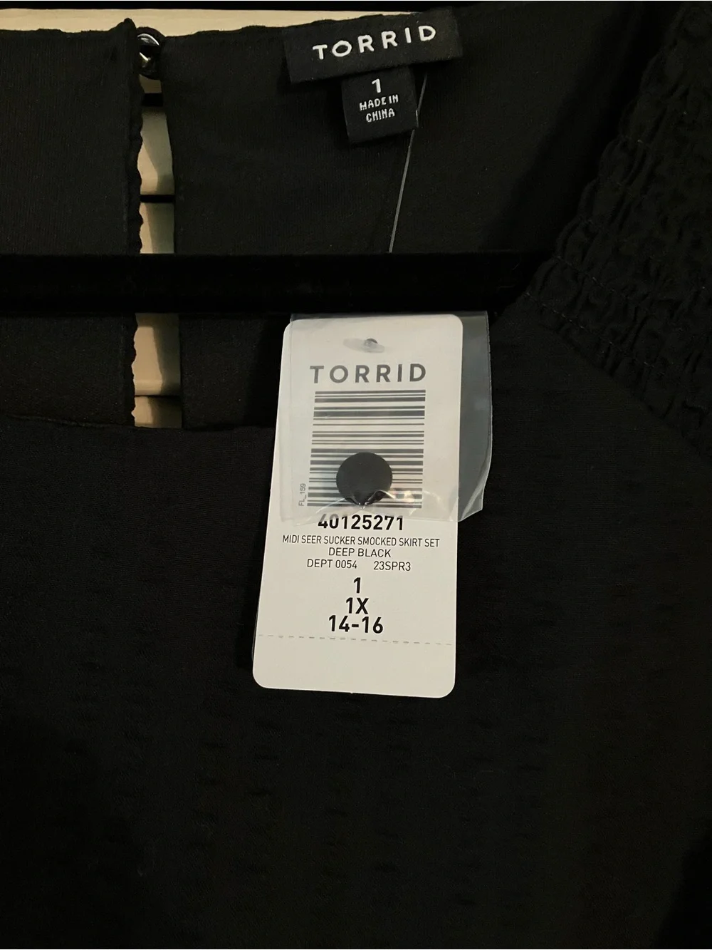 Torrid Size 1 (14-16) Seer Sucker Black Smocked Midi Two-Piece Skirt / Top Set - Picture 3 of 14
